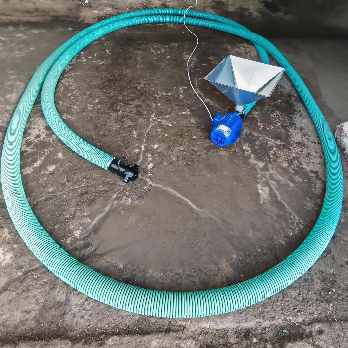 Convoyeur à vis flexible 380V - Modèle avec trémie - Transport de matériaux lourds